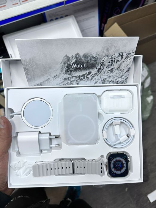 Apple Watch X8+AirPods. Apple Watch 8ultra