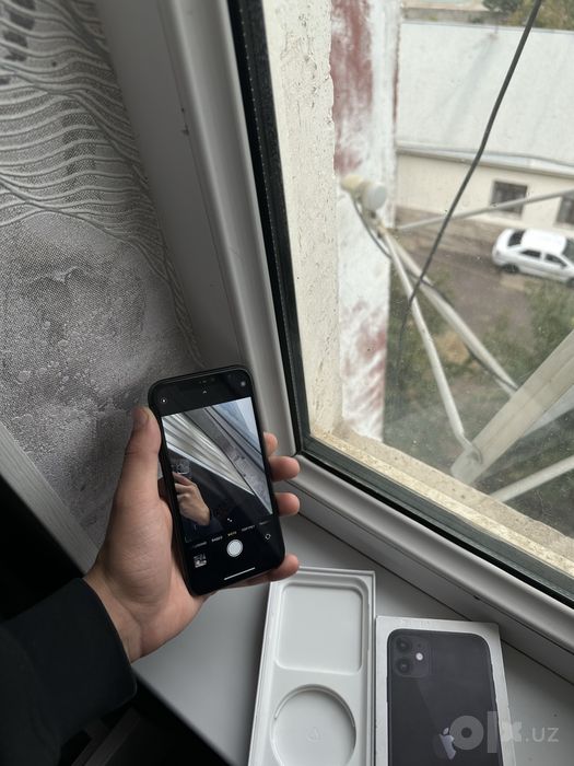 iphone 11 sotiladi sirochna