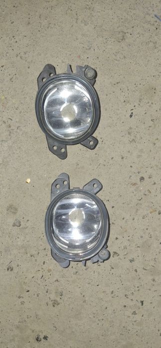 W169 mercedes  продам противотуманки обе