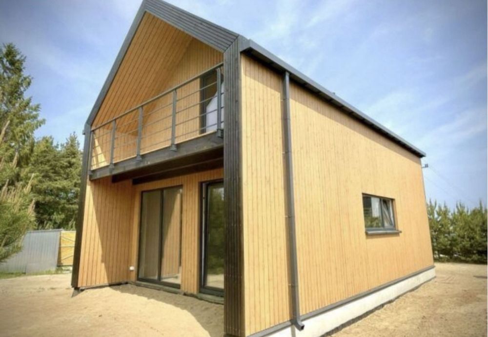 Vând case pe structura din lemn la gata