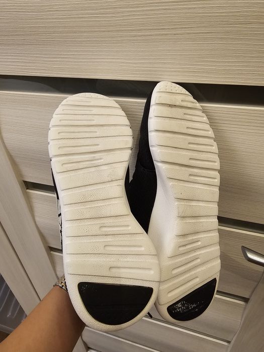 Женские чёрные кроссовки EA7