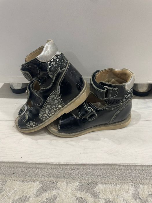 Ортопедическая обувь для девочки