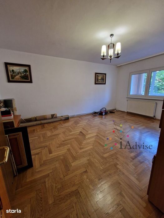 Apartament spațios, decomandat, în cartierul Noua