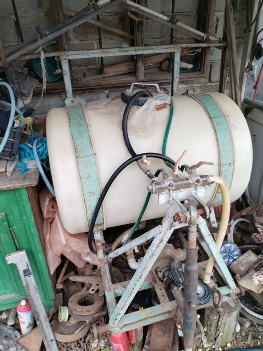 Instalație de erbicidat pt tractor