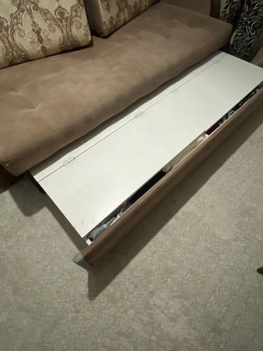 Продам диван сатамын