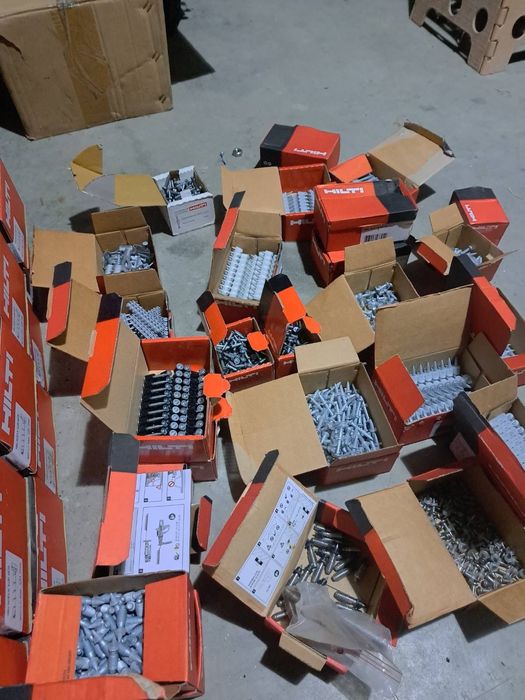 HILTI     Дюбели