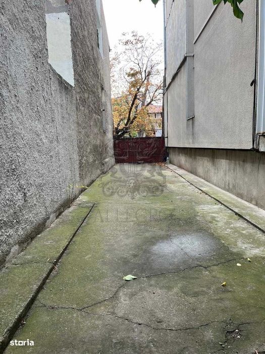 Teren Stefan Cel Mare | 200m Metrou | 1057 mp