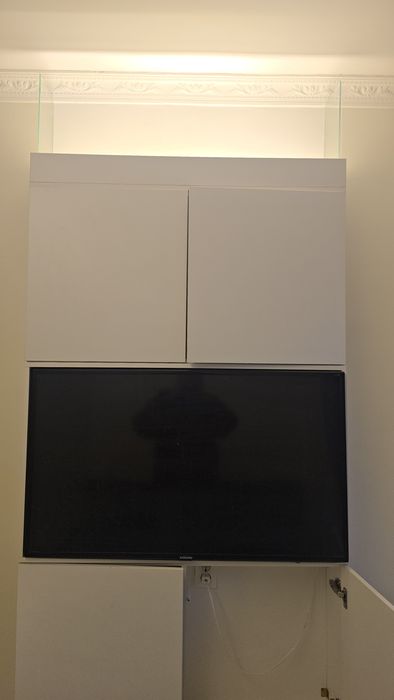 Шкаф настенный. Под тв