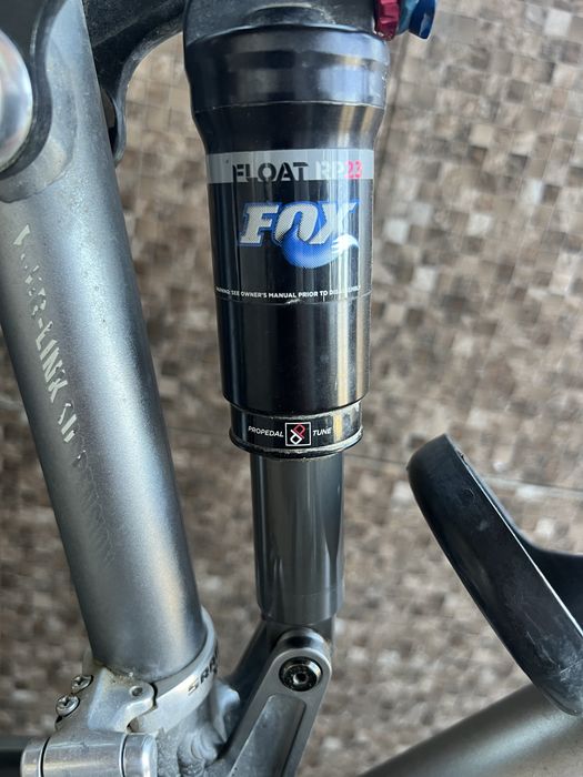 Bicicletă Canyon Nerve Full-Suspension | Pentru Piese / Sau Folosire  (Componente Premium FOX, DT Swiss, SRAM)