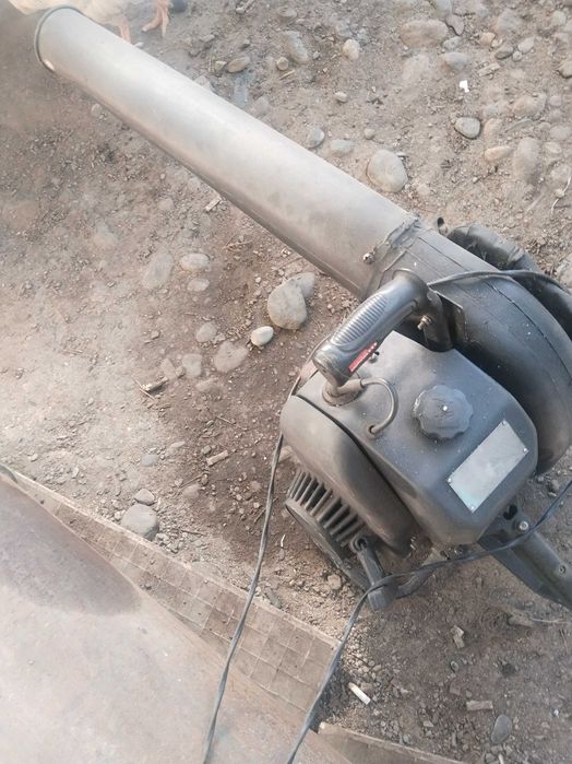 Продам воздоходувкуа бензиновая