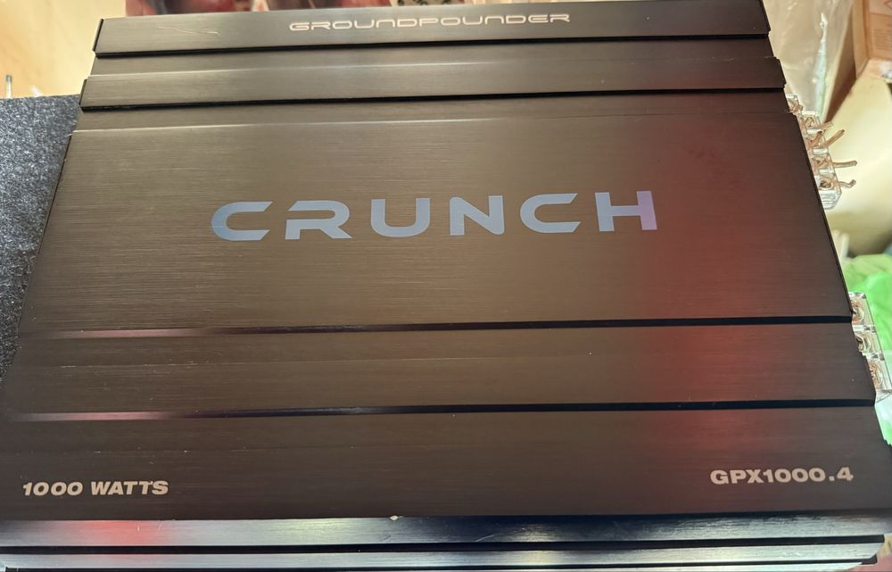 Subwoofer Jvc 1300W/ Statie Crunch 1000W