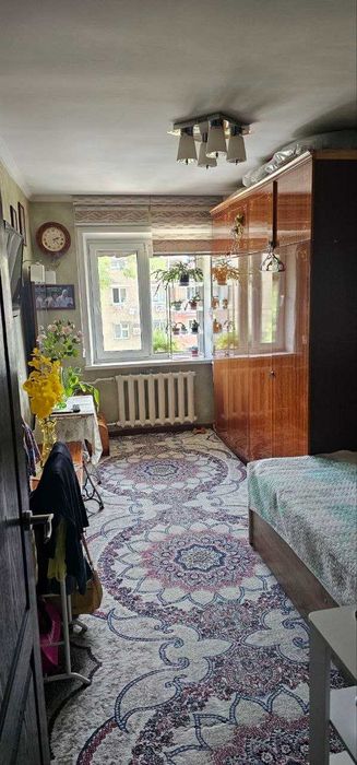 Своя квартира 2/3/4/ Авиасозлар 3. Продаю не спеша.