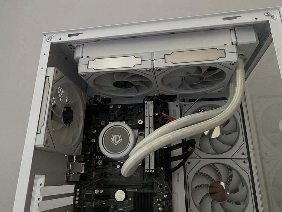 Водяной охлаждение id-cooling белый
