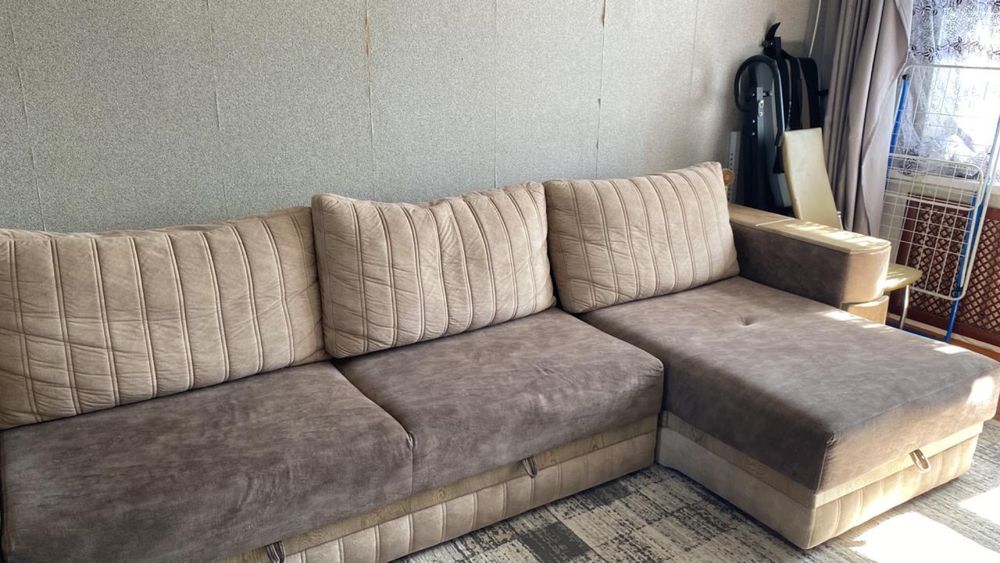 Диван для гостинной