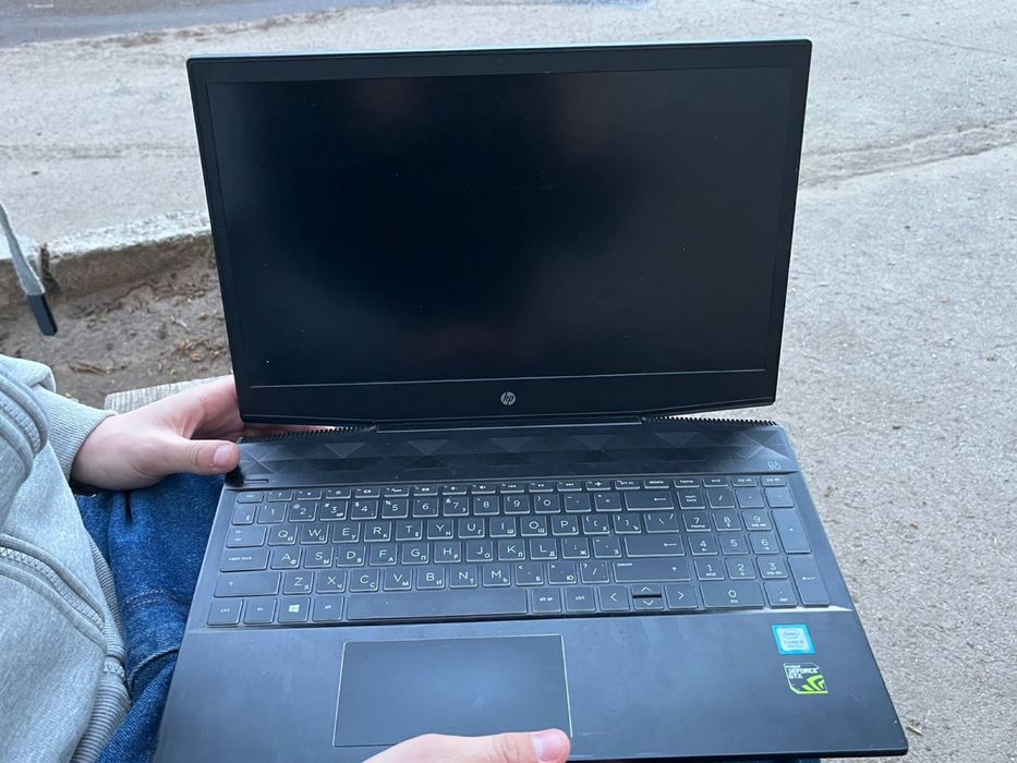 Срочно продам ноутбук торг есть!!!