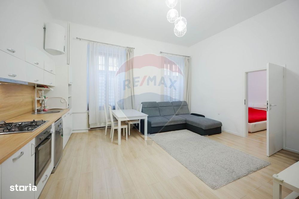 Apartament cu 3 camere de vânzare, ultracentral