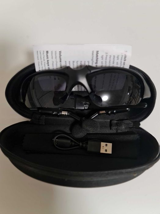 Ochelari de soare cu căști audio prin Bluetooth si toc
