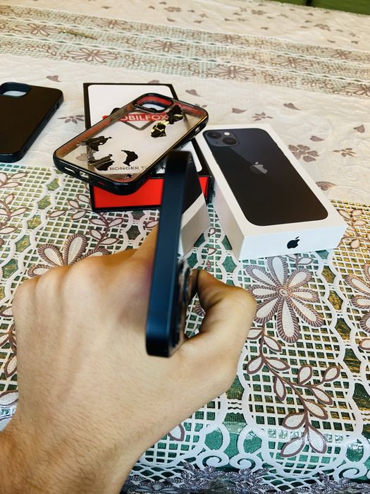 Vand iphone 13 ca nou