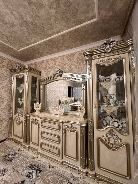 Продаётся 2 пенала и комод