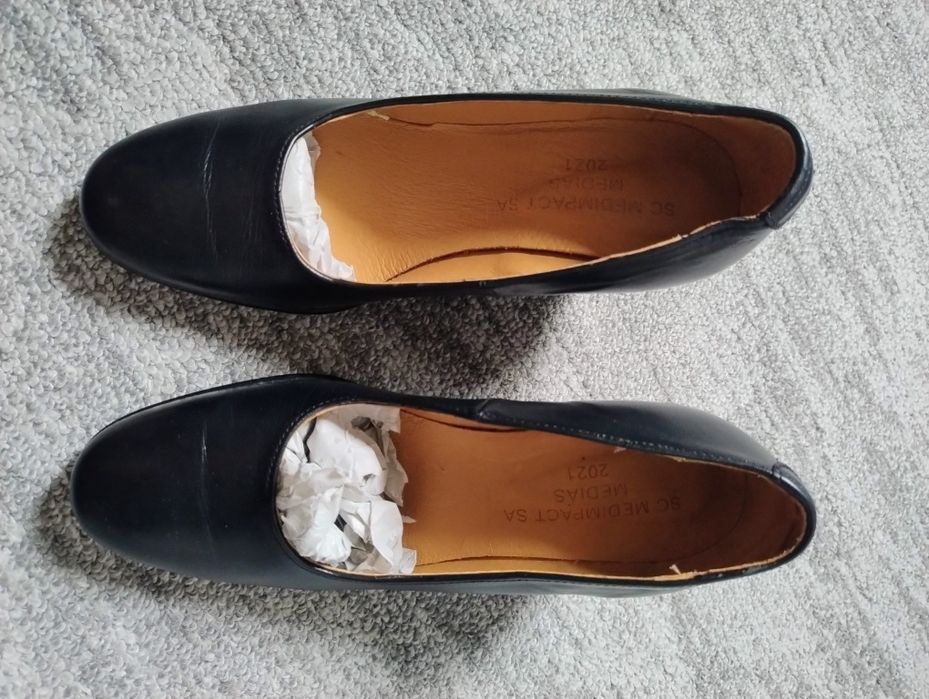 Pantofi de piele naturala