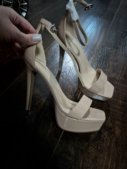 Sandale nude roze,noi,masura 37