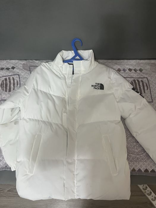 Продам зимную куртку North Face