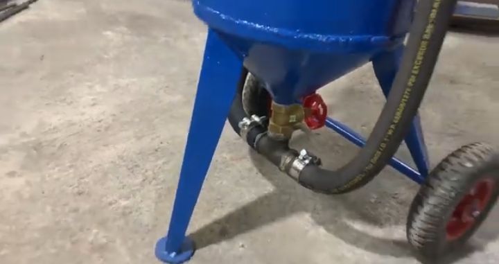 Пескоструйный аппарат.