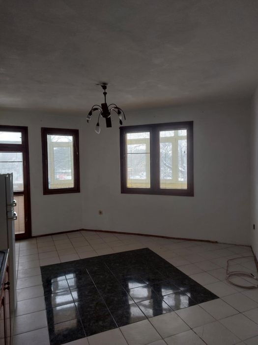 Продава се Тристаен апартамент в Добрич, Балик - 87 кв.м за 1288 €/кв.м - Снимка #2