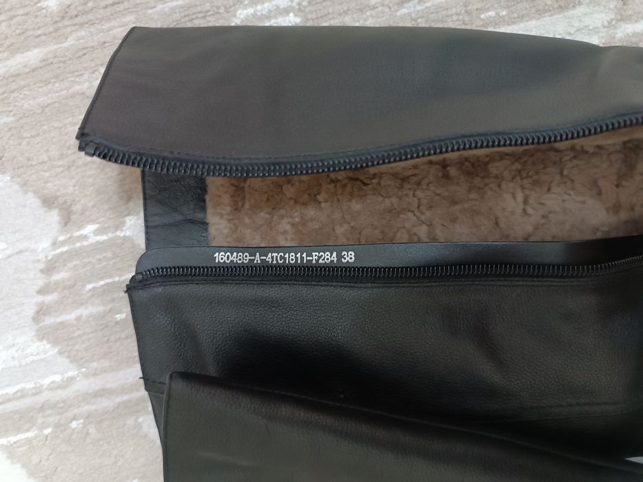 Продам женские сапоги