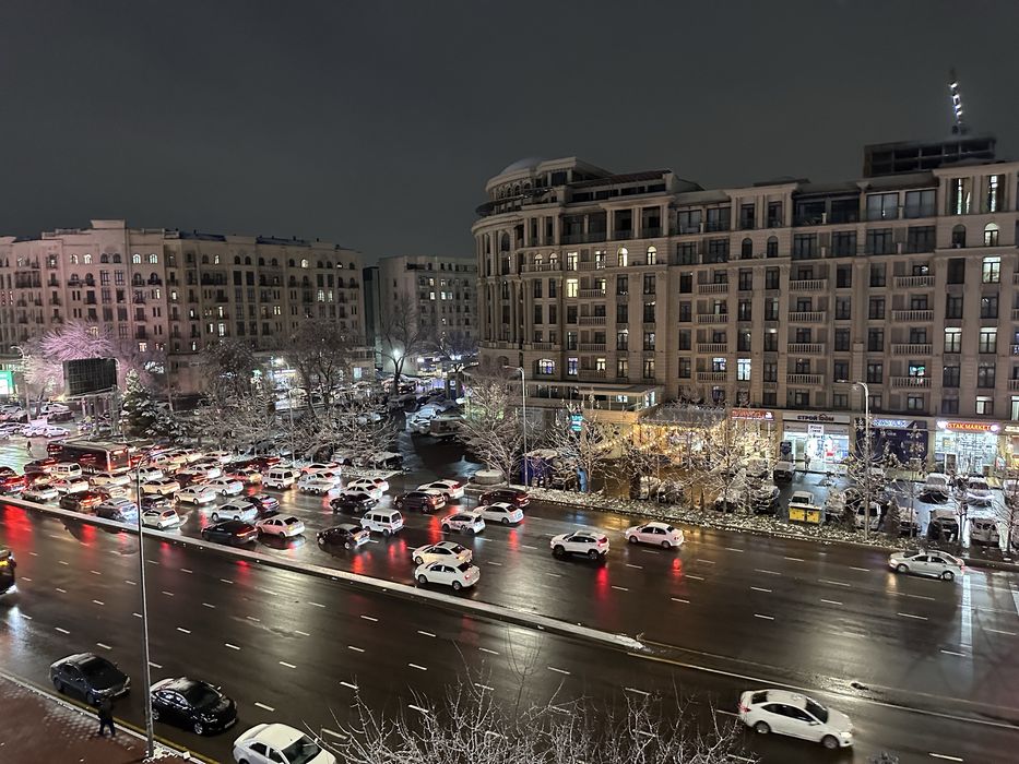 Сдается квартира 4комнатная своя  район яшнабад около паркенский базар