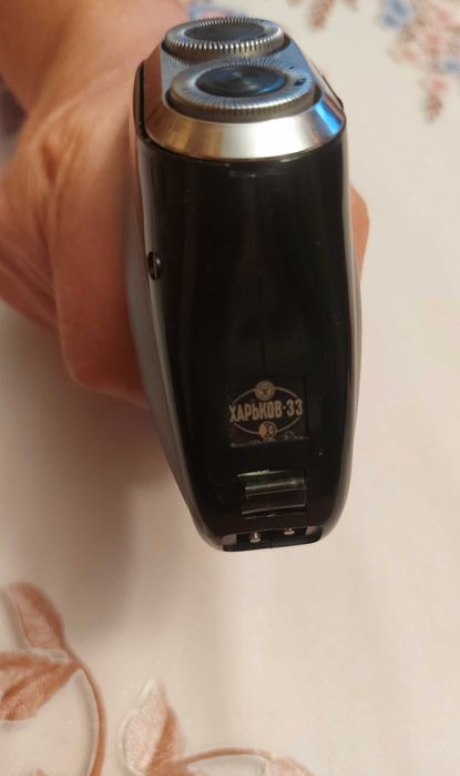 Продается элекробритвы Харьков-33 2 шт.