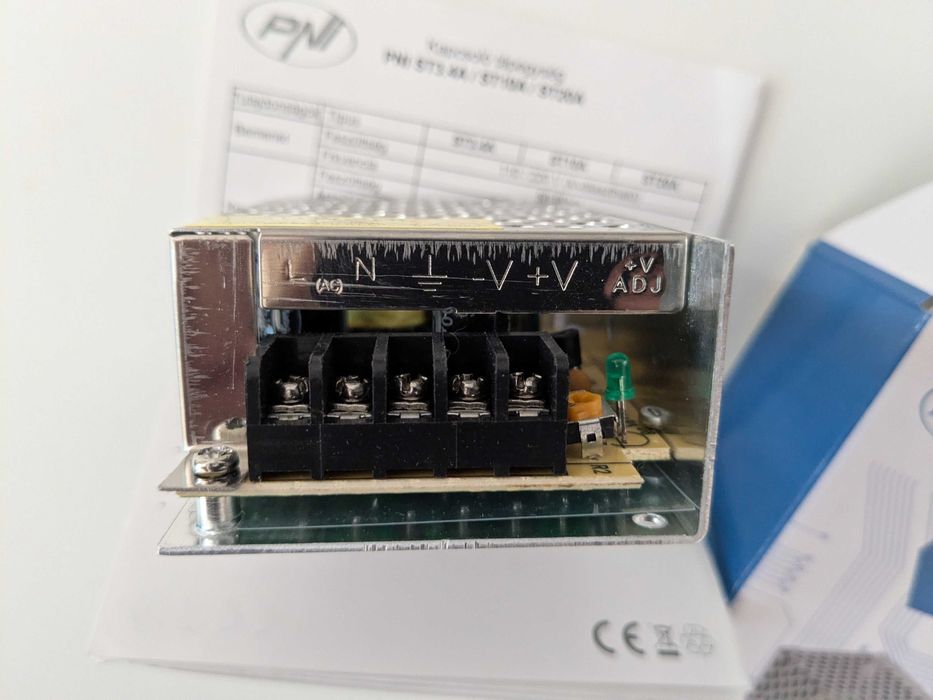 Sursa de tensiune in comutatie PNI ST3.4A 230V la 12V 3.4A stabilizata