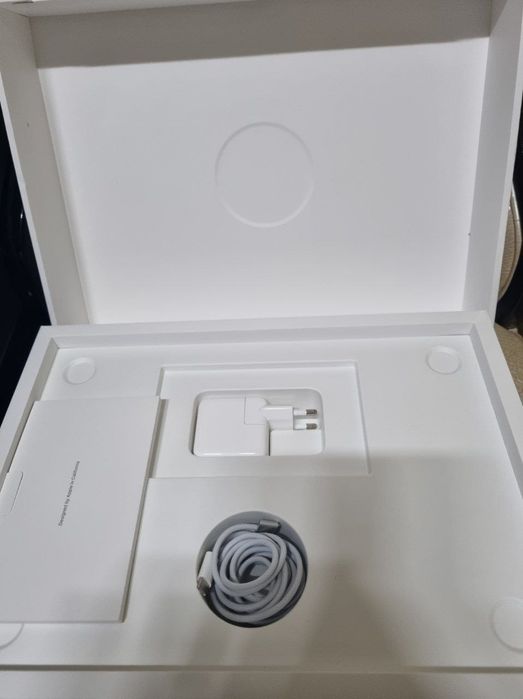 Macbook Air M2 silver 15 dyum (Ram 8GB/SSD 512GB)box yangidek