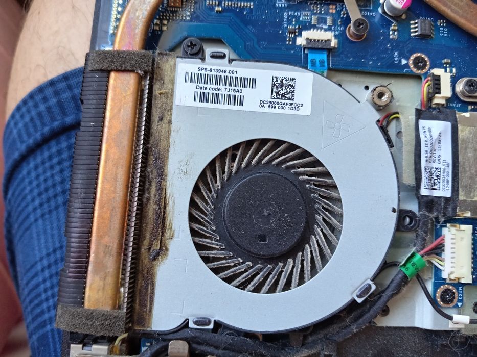 Laptop HP pentru piese