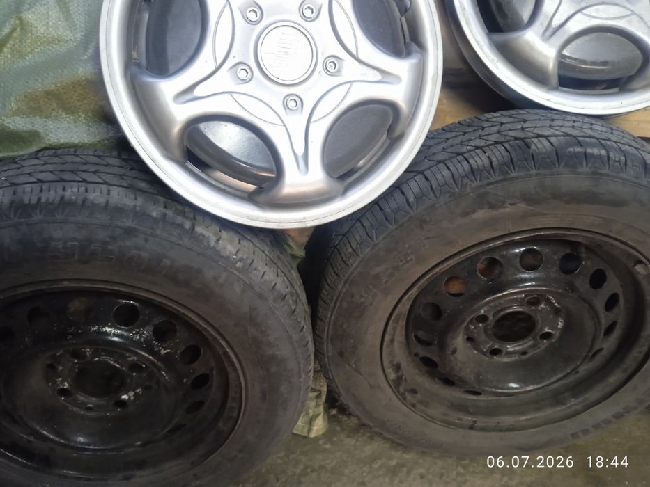 Продам 4 колеса по парно  бу