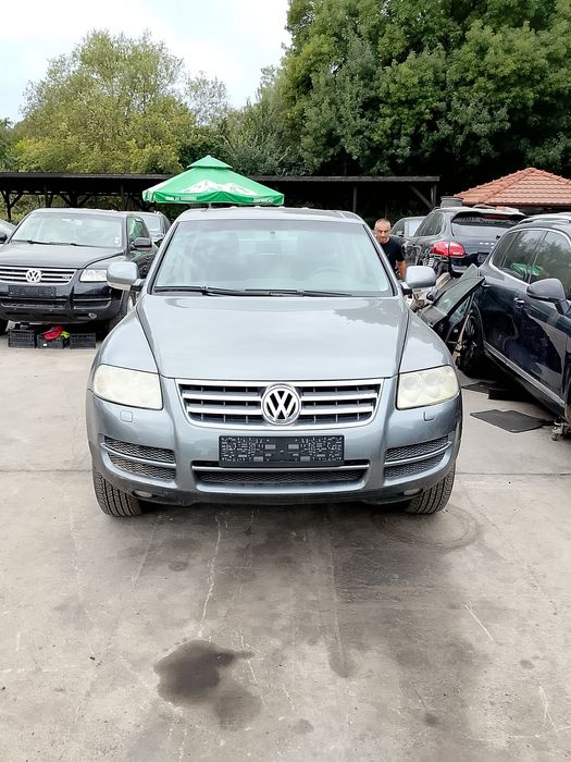 VW Touareg 2.5 ,174 к.с. , ръчка,60 броя на части