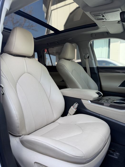 Toyota Highlander Hybrid Limited Full 2024 yil 16000 km