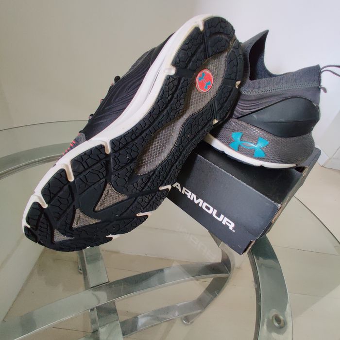 Under Armour Маратонки за бягане Ua Hovr Phantom 2