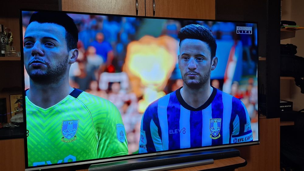 Vind ps4 slim 1tb cu 1 controler si FIFA 21