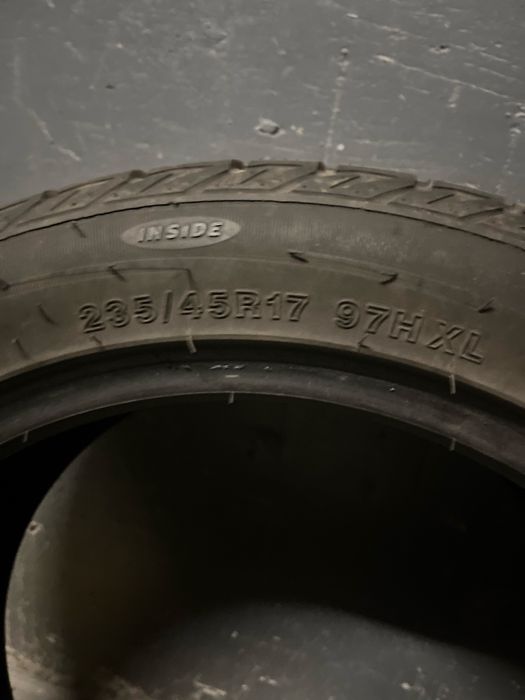 Автошины на Мерс 235/45/17