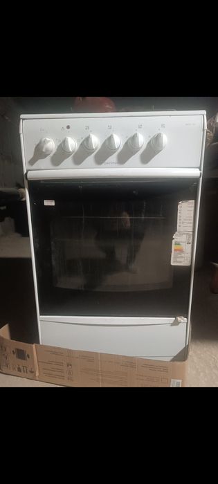 Газ плита +холодильник