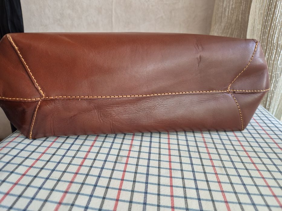 Дамска чанта естествена кожа