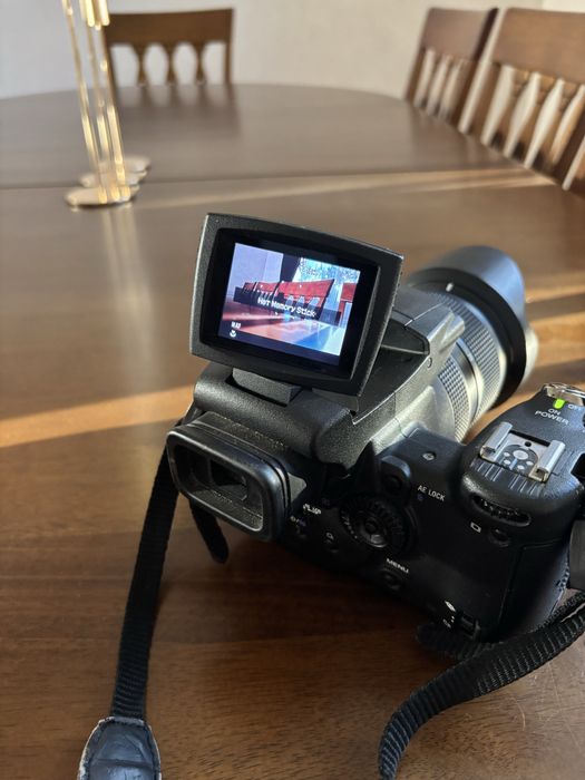 Sony Cyber-shot DSC-R1