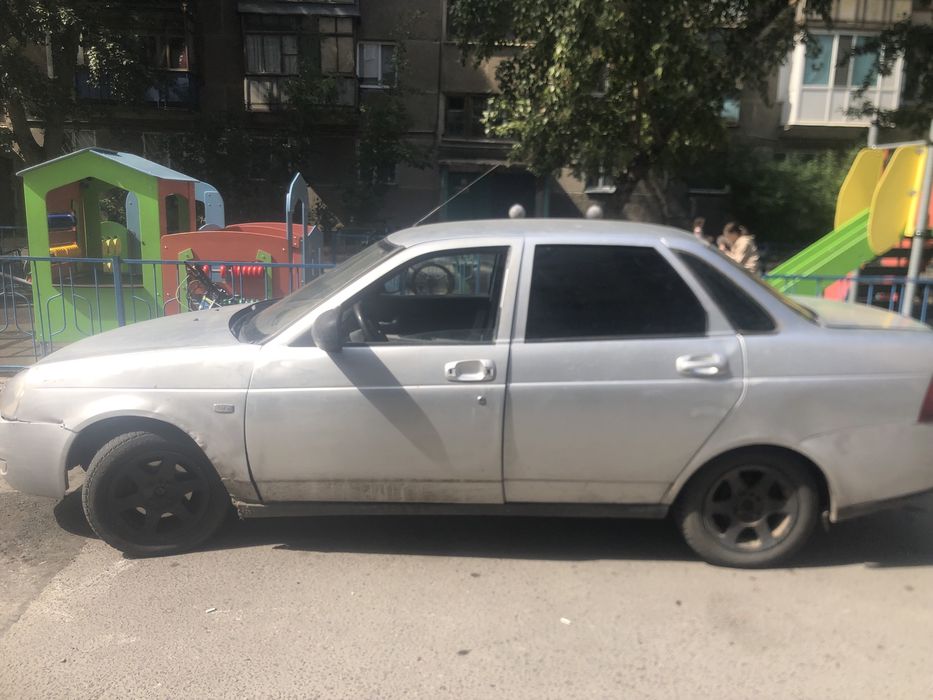 Продам ладу  приору 2011 года