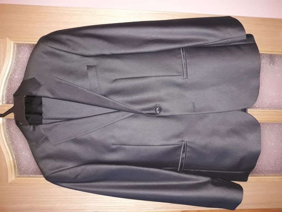 Продам мужской костюм