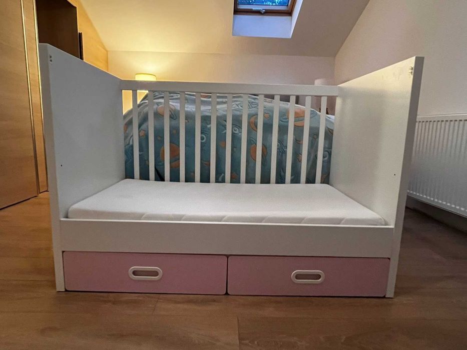 Бебешко легло до 4 годишна възраст и шкаф за дрех