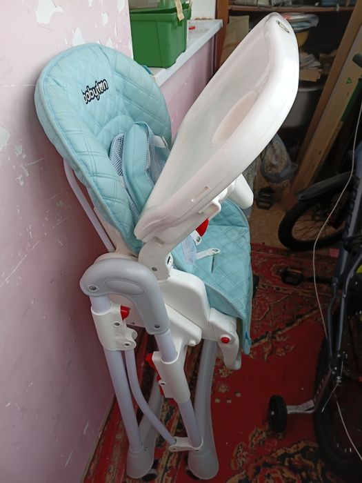 Детский столик почти новый