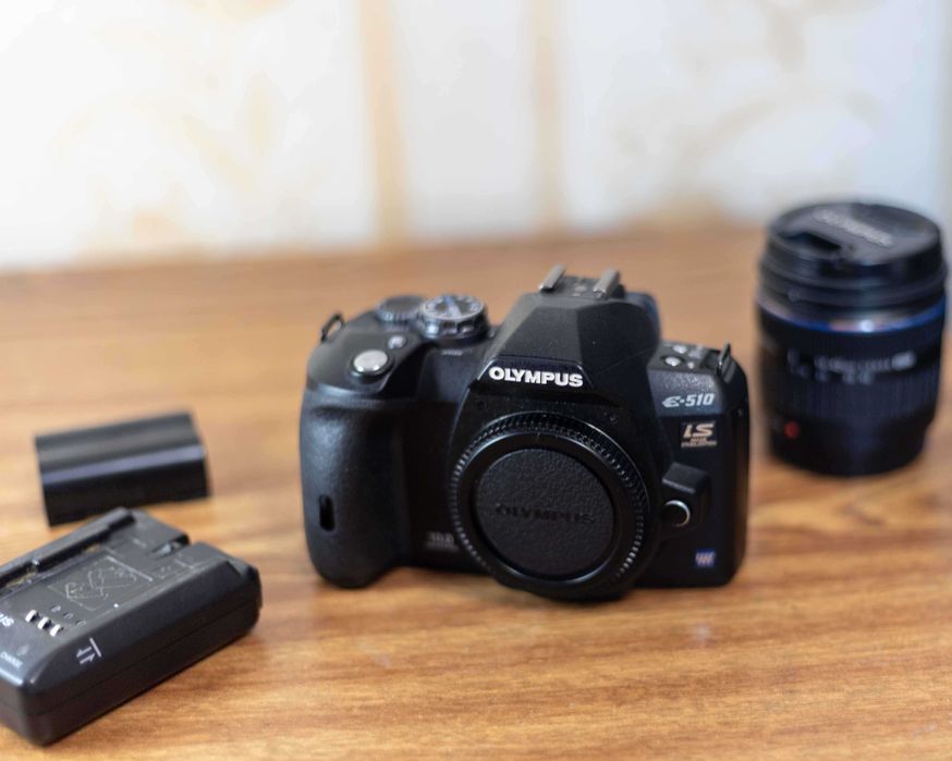 Olympus E-510. Полный комплект. Отл. состояние.