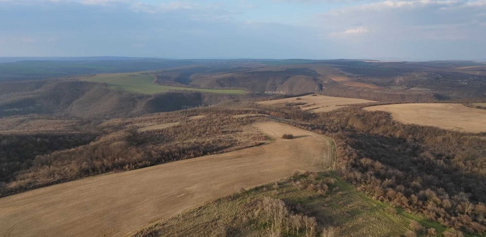 Имот с панорама –5749 кв.м в с. Долна Златица, близо до Велико Търново