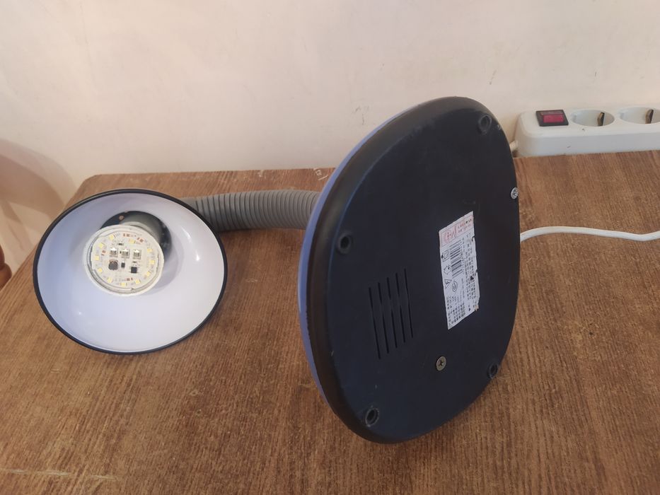 Лампа настольная